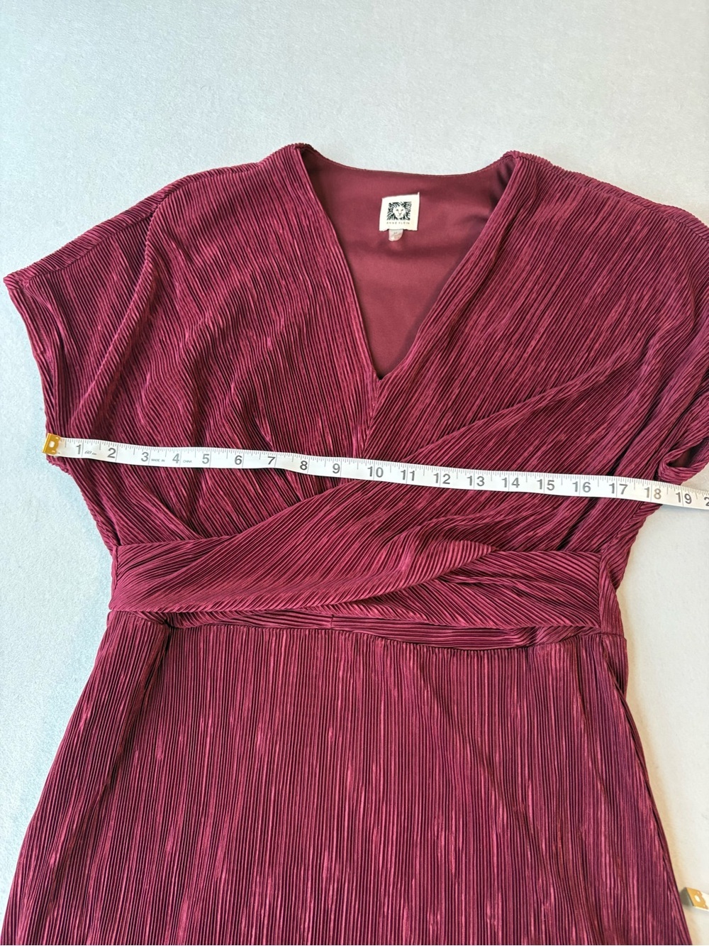 Anne Klein Burgundy Twist Front Plissé Pleated Midi Dress Women’s Sz M - Picture 7 of 13